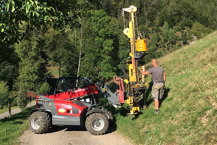Zaunbauprofi ZaunQ mit Fahrzeugen zum Leitbau