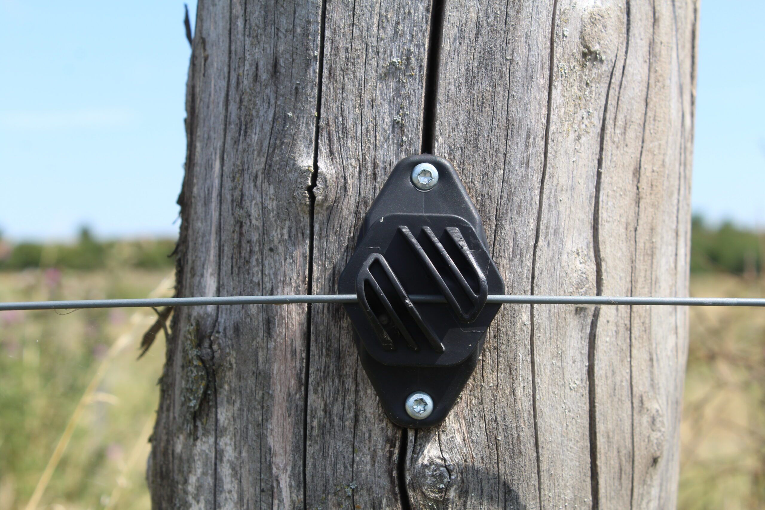 Isolator_ZAUNQ